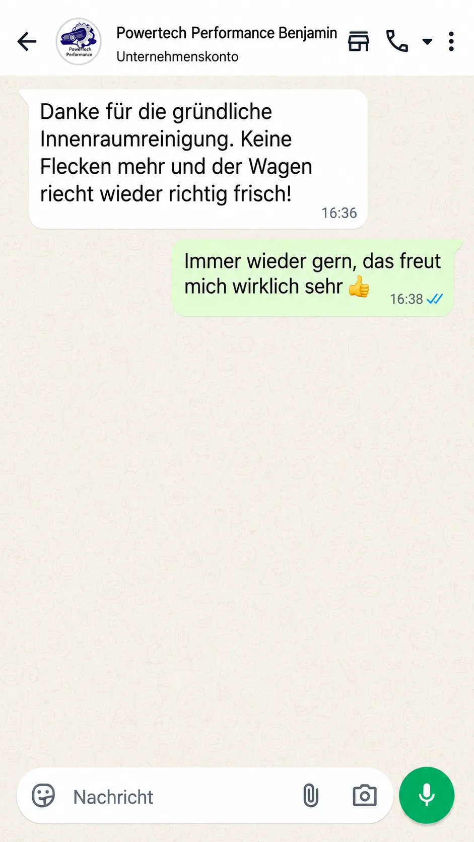 Chatverlauf mit Kundenfeedback zur Fahrzeugaufbereitung